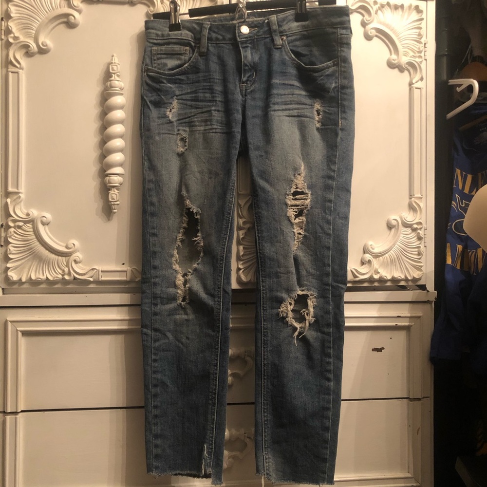 Distressed Skinny - Picture 3 of 7